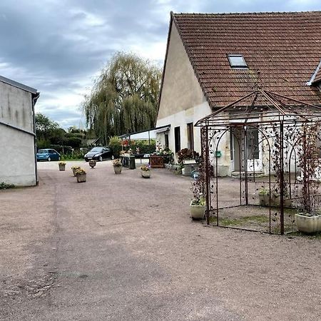 Charmant T2 Au 1Er Dans Residence Avec Parc Arbore Saint-Pierre-le-Moûtier Exteriör bild